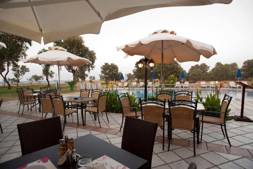 Lito Beach Hotel يورانيون المظهر الخارجي الصورة